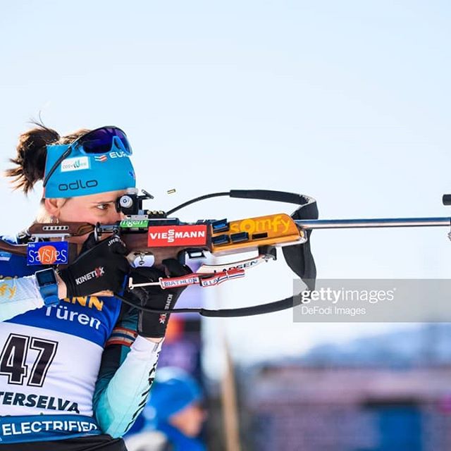 SIMON Julia, Ahhhhh le biathlon, tellement d'amour et de haine en même temps pour ce magnifique sport qui me fait grandir depuis maintenant quelques années.
Je quitte ce superbe site d'Antholz-Anterselva avec forcément de la déception mais aussi (et surtout) l'envie de repartir pour les 3 dernières semaines de coupe du monde.
Merci à vous tous pour votre soutien dans les bons comme les mauvais moments !