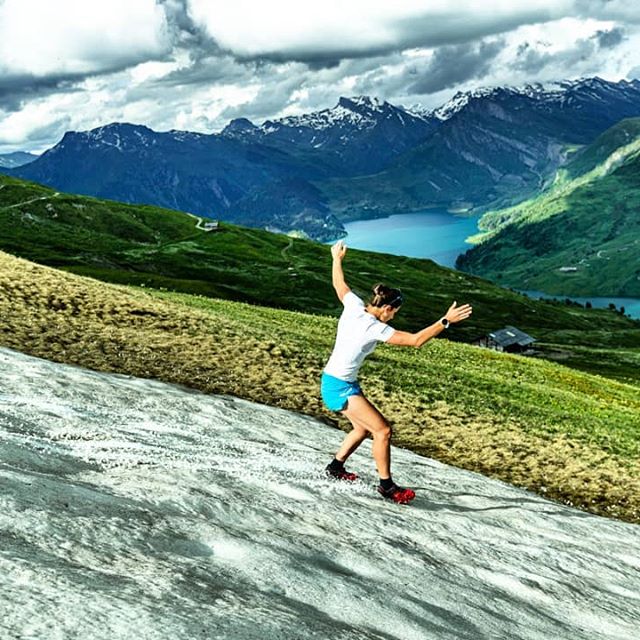 SIMON Julia, Souvenir d'une belle journée en montagne.
L'envie de retrouver la neige commence à se faire sentir...! ⏳
📸 @paulviardg