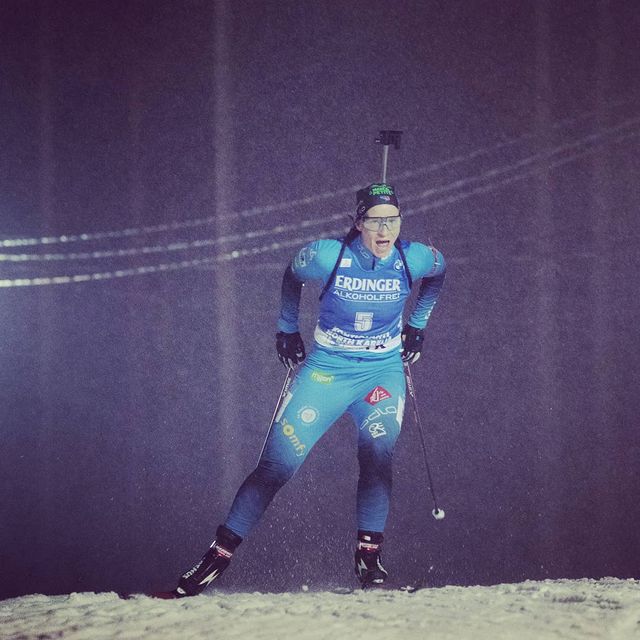 BESCOND Anais, Je disais aux filles ce soir : "à force de porter ces masques, je vais avoir le visage déformé" mais est ce que ce n'est pas les courses de biathlon qui me font ça ?! Merci @nordicfocus pour les photos
Une belle poursuite en perspectives dimanche avec ma 15ème place du jour! J'ai hâte de jouer en confrontation moi !!!