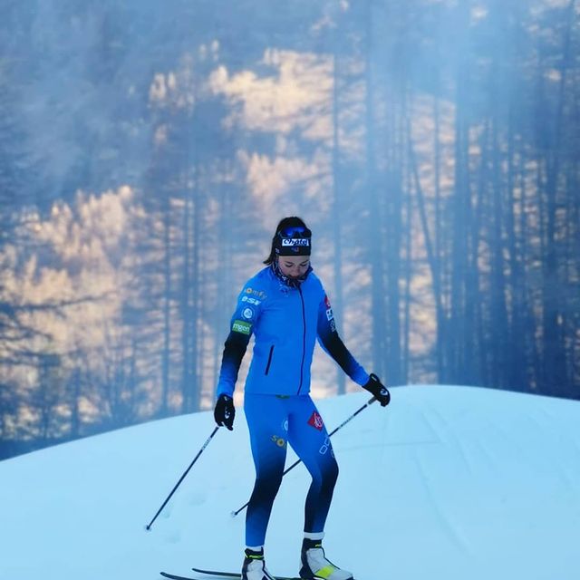 BENED Camille, Heureuse de pouvoir remettre un dossard demain ! 😊
Merci à la @fedfranceski de nous permettre de faire ces premières compétitions malgré cette situation compliquée! 🙏
•
•
•
#TEAMCHATEL