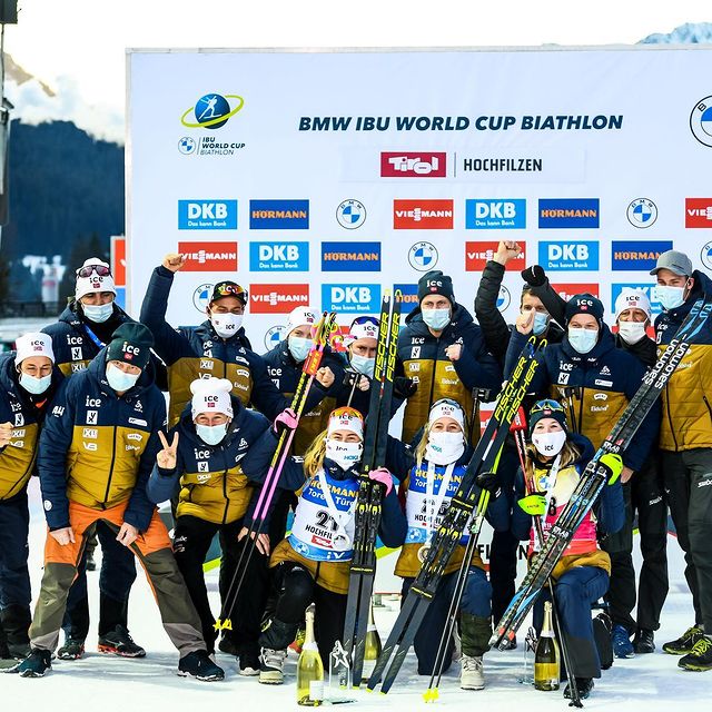 TANDREVOLD Ingrid Landmark, Men altsååååå!!!!! TEAM!!🤩🥰 JIPPI!!🥳🥳 #oneforthebooks 📖 Håper alle jeg kjenner og alle som heier noen gang får kjenne på den samme gleden (og overraskelsen😅) jeg følte da alle blinkene endelig var hvite🥰☺️