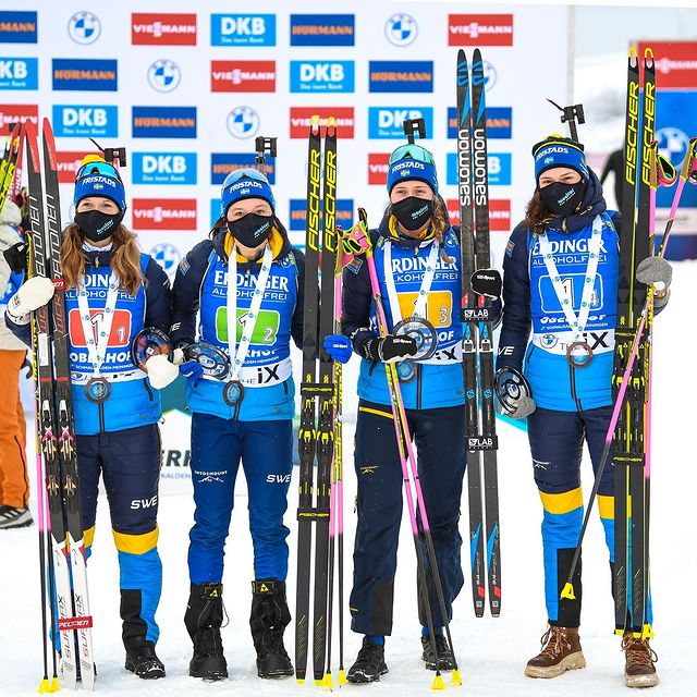OEBERG Hanna, Perfect shooting for me and strong teammates makes another women’s relay podium🥉👯♀️👯♀️
📷: @bsoelz