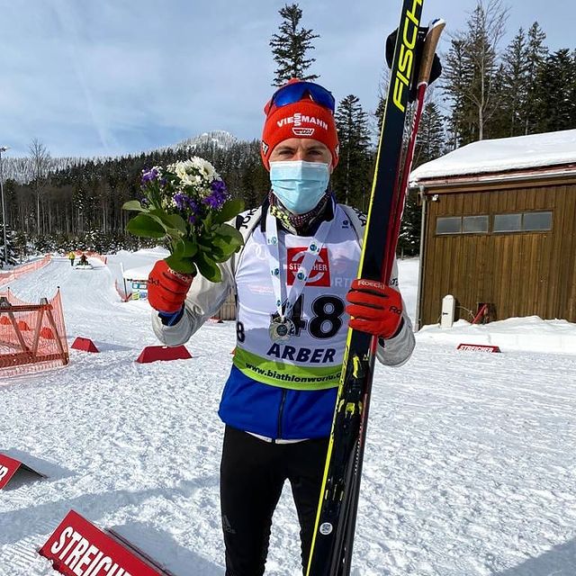 NAWRATH Philipp, Jieiiheyy 3.Podest 🥈👊⛷⛷💯💯❄☃️
Nach 2 Fehlern beim letzten schießen reichte es für mich am Ende zu Platz 2
@ endre stroemsheim 🥇 konnte sich den Sieg holen| Glückwunsch
Hier ists immer wieder eine neue Erfahrung über die Strecken am Arber zu fegen🏔🏔🏔🥁📣
weiter geht's am Freitag mit dem 10km Sprint👹
Bis bald✌ #arberland #ibucup #biathlonworld
#dsvbiathlon 🇩🇪
#winterfans #vimove
@viessmann_sport
#joka #jokasportiv #natürlichschöneräume
@jokasportiv
#nesselwang #visitallgäu
@nesselwang.de
#fischerracefamiliy
@fischernordic
#spitzensportpolizeibayern