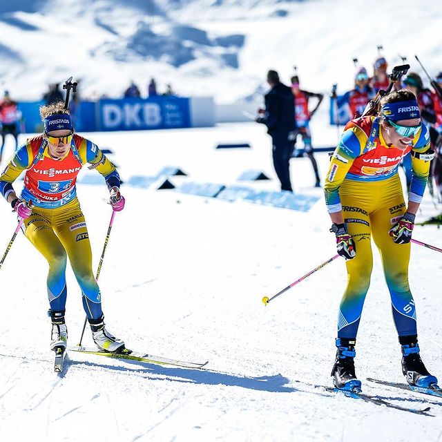 OEBERG Hanna, We win as a team and we lose as team so today we’re celebrating the boys silver medal🥳🥈
📷: @nordicfocus