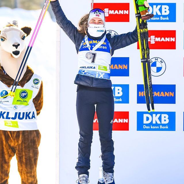 TANDREVOLD Ingrid Landmark, SÅ stolt og glad over sølv i VMs siste konkurranse🥈🥳!!! For et mesterskap det ble til slutt🤗Hvem hadde trodd🤪🤪 (kaaanskje jeg innerst inne☺️) Tusen takk til hele @skiskytterlandslaget, sponsorer og dere fantastiske folk rundt meg, dere vet hvem dere er🥰❤️