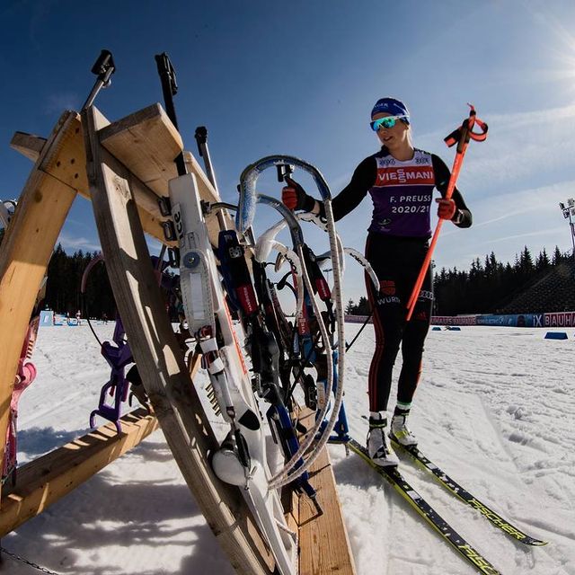 PREUSS Franziska, Morgen steht die letzte Staffel der Saison an 👯♀️👯♀️ @biathlonnmnm.cz 🇨🇿 #teamerdingeralkoholfrei #somfy #huberundsohn #jokasportiv #polar 📸 @nordicfocus