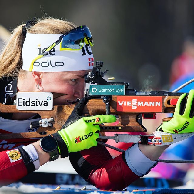 ROEISELAND Marte Olsbu, Great to be back at the World Cup circus 🎪👏🏻😁 Unfortunately a penalty loop too much for me today, but I’m ready for the pursuit tomorrow 💪🏻Congrats on the win, @tirileckhoff🥇
📸: @nordicfocus
#ad @salomonnordic #timetoplay @bertelsengarpestadas @salmoneye @sorlandskjokken.no @rudyproject @swix_sport @kinetixx_sports @bmwnorge @asfaltsor @frolandkommune #frolandil @aknitstory @mizunonorge
