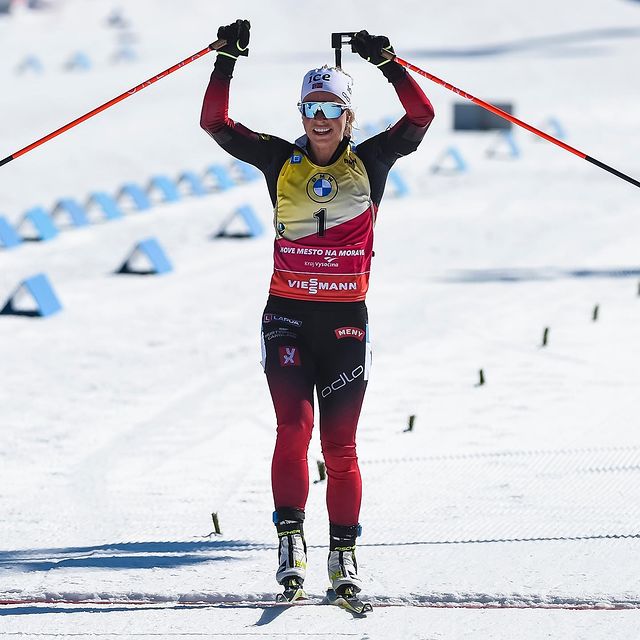 ECKHOFF Tiril, Gliser bredt etter en veldig bra helg i Nove Mesto 🤪 Veldig gøy å dele pallen sammen med @marteolsburoiseland 🤗
📸@bsoelz via @k_voigt_fotografie
