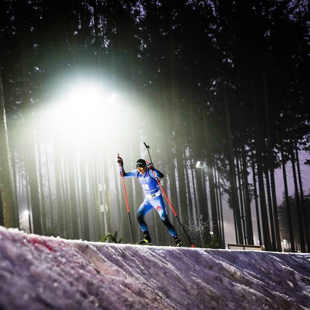 FILLON MAILLET Quentin, Du beau ski, du beau tir et 1️⃣
What else?
😀😀😀😀😀😀
Il manquait juste @emilienjck et @antoguigo avec moi sur le podium
📸 @nordicfocus @bsoelz via @k_voigt_fotografie
.
.
.
@fischernordic @juraflore @julbo_eyewear @onewaysport @comptoir_de_l_ours_jura @garage_des_sports #instaffs #biathlon #biathlonworld #biathlonfamily