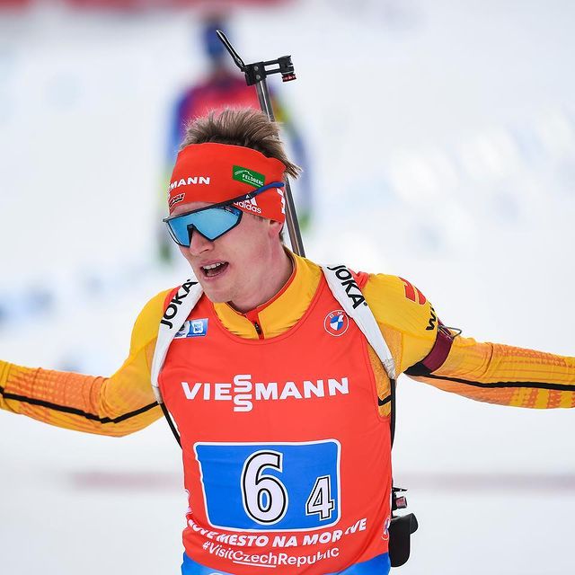 DOLL Benedikt, Der Gesichtsausdruck im Ziel heute sagt alles. Nicht die Mixed Staffel die wir uns erhofft hatten. #biathlon #winterfans