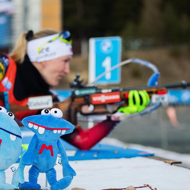 ROEISELAND Marte Olsbu, Thanks for now Nove Mesto. You were good!🥇🙌🏻 See you soon Östersund.
📸: @nordicfocus
#ad @salomonnordic #timetoplay @bertelsengarpestadas @salmoneye @sorlandskjokken.no @rudyproject @swix_sport @kinetixx_sports @bmwnorge @asfaltsor @frolandkommune #frolandil @aknitstory @mizunonorge
