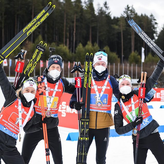 BOE Tarjei, A great day🇳🇴 The two best ladies in the world served the victory on a platter to me and Johannes👏🏻 And with @ingridtand and @sturlal ‘s great 2nd place, we won the mix-globe🔮 Bravo bravissimo🎉
——————
📸 Soelzer via Voigt Fotografie