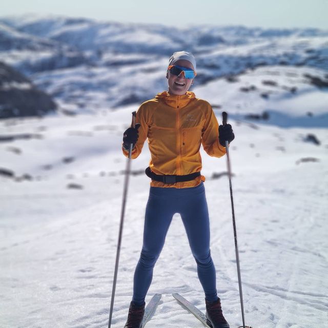 ROEISELAND Marte Olsbu, Nyter livets glade dager til fjells ☀️