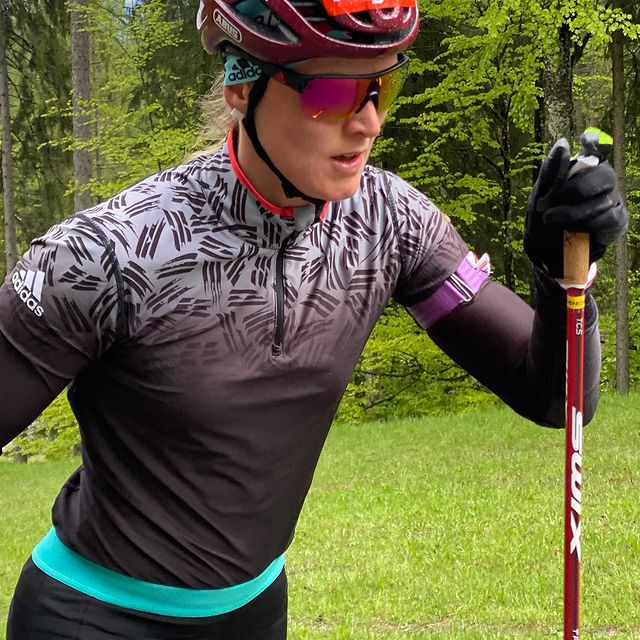 HERRMANN Denise, El classico 🤠💛 back to the roots!
#followDreamswithHeart
video: @steffiboehler_ | @dsv_biathlon