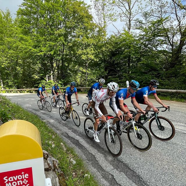 FILLON MAILLET Quentin, Les premiers km d’une longue préparation qui en compte des milliers. 🚴🏻♂️🇫🇷
📷 @fedfranceski @lionel.laurent.biathlon