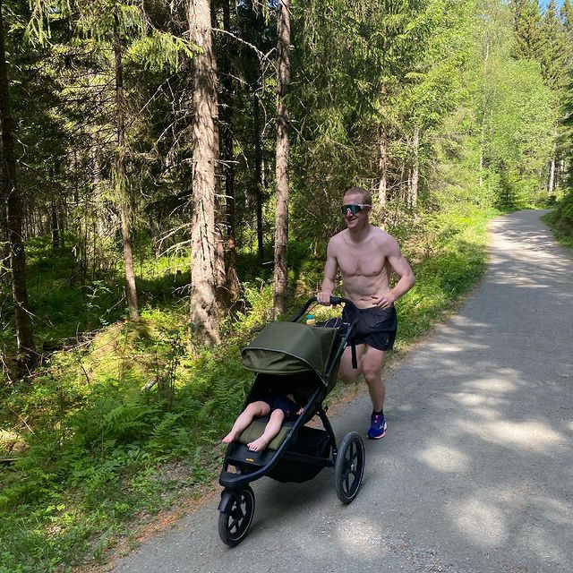 BOE Johannes Thingnes, Morning run with Gustav and Hedda🏃🏽☀️😎