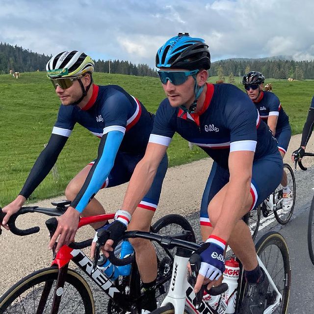 JACQUELIN Emilien, @romainbardet @ffcyclisme si vous cherchez des coureurs pour les JO de Tokyo on est là 😂😁