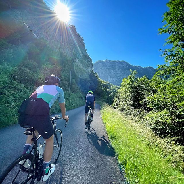 FOURCADE Martin, Recipe of a successful Sunday morning: friends + bike + sun !
🚴🏻 ⛰
.
.
.
@adidas