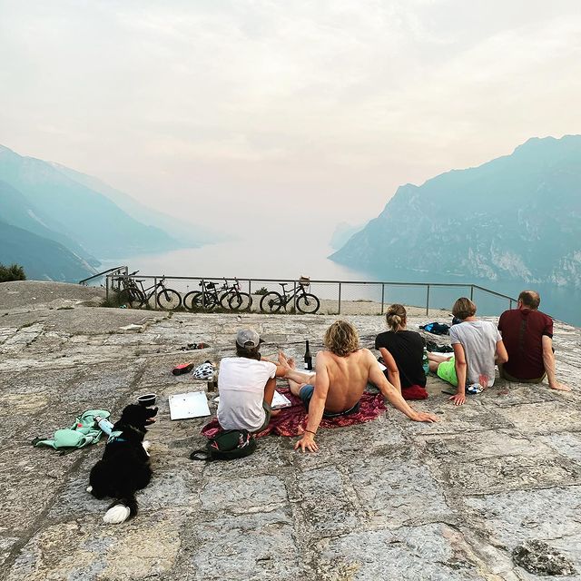 PREUSS Franziska, Ein schönes erholsames Wochenende am Gardasee ☀️🇮🇹👌🏼😎 - mit einer brutal starken Wasserperformance 😅#warmduscher #sup #hotelmamaundpapa