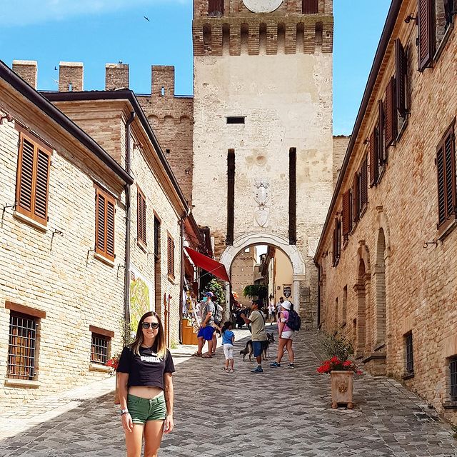 VITTOZZI Lisa, Se non ve ne foste accorti..adoro i castelli 🏰🤩