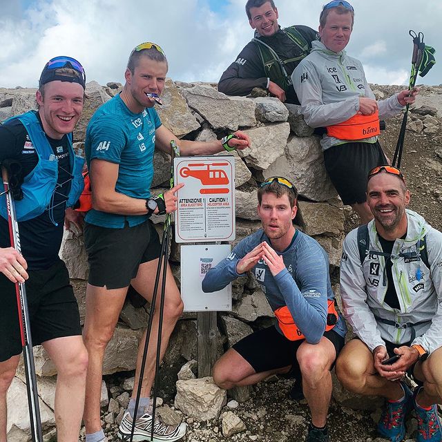 BOE Tarjei, The Swedish activist @sebastian_samuelsson joined us when we conquered the top at 2700m😁 @dorothea_wierer also joined, but got tired when she spotted the heli landing site, and left🚁