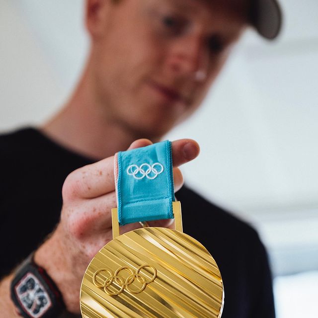 BOE Johannes Thingnes, Three years since I last saw you🤩🏅As you can see in my face it brings a lot of good memories😁
To all world athletes competing at the @tokyo2020 Olympic Games: Good luck🙌🏼 And to the Norwegian athletes: We believe in you💪🏼🇳🇴
📸: @wordupprojects