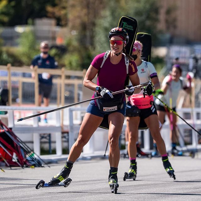 HERRMANN Denise, Back in race mode! 🔥 Morgen ab 13:30 gehts für die deutschen Biathlon Mädels im verkürzten Einzel wieder um jede Sekunde, weiße Scheiben und richtig feines Brennen in den Oberschenkeln. Lets go!
©️ @k_voigt_fotografie