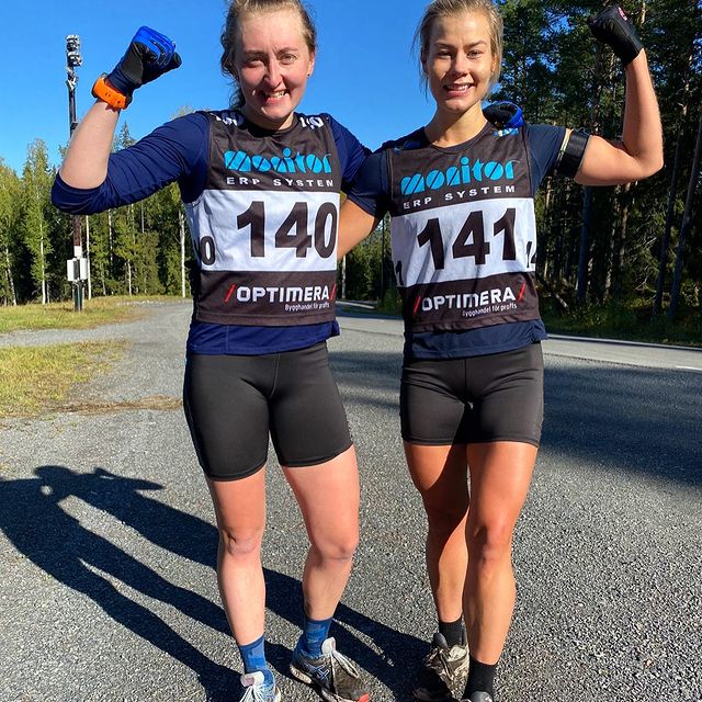 NILSSON Emma, Glada och nöjda kompanjoner efter dagens Team Competition 😃💪🏼
Foto: @annamarianil
•
•
•
•
#NykvistskogsAB #doppelmayr #oveperssonåkeri #swix #FischerRaceFamily #livetoski
@maurten_official @rlvnt_nordic