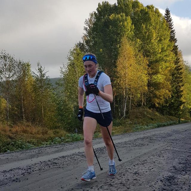 NILSSON Emma, Fin höstig intervallmorgon med syrran som chaufför idag 🤩👌🏼
•
•
•
•
#NykvistskogsAB #doppelmayr #oveperssonåkeri #swix #FischerRaceFamily #livetoski